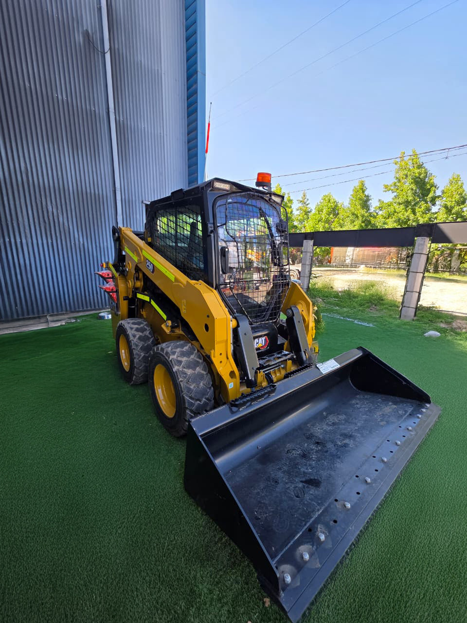 Minicargadores Caterpillar 250