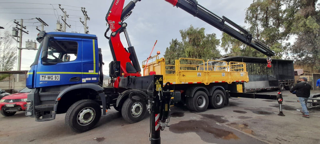 Camión Pluma - Fassi F820RA